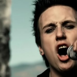 Papa Roach - Scars (Official Music Video)