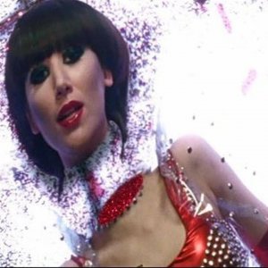 Yeah Yeah Yeahs - Heads Will Roll (Official Music Video)