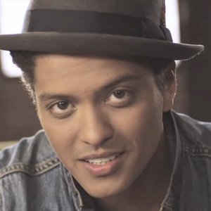 Bruno Mars - Just The Way You Are (Official Music Video)